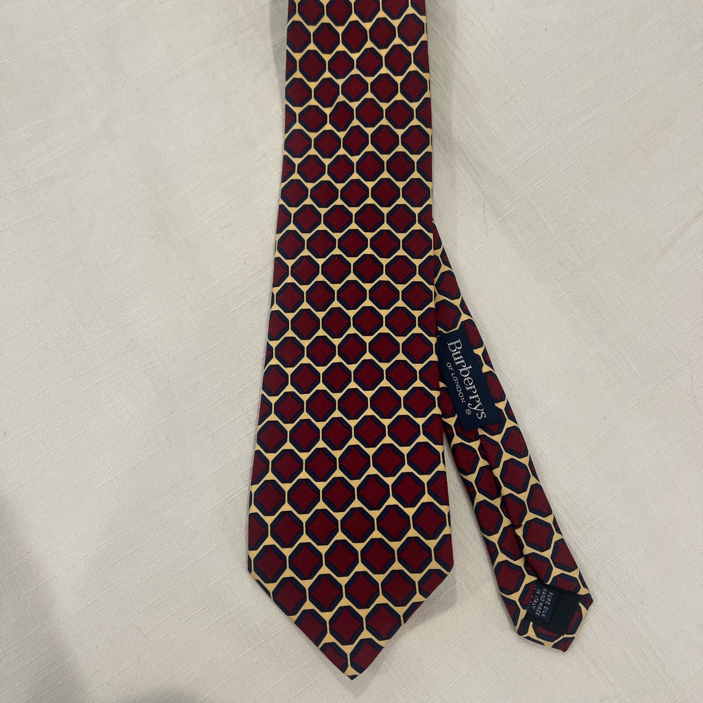 Burberry 100% silk tie - Picture 2 of 4
